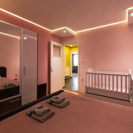 Apartment Fancy Downtown Flat *